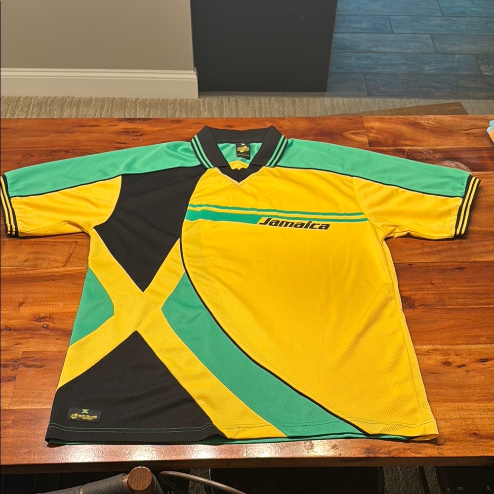 Sun Island Sport Jamaican Soccer V-Neck Polo Size L Polyester